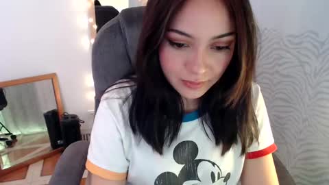 Snapshot of khal_girl chatting on 03/04/25, 03:48 Liss online show from 03/04/25, 03:48