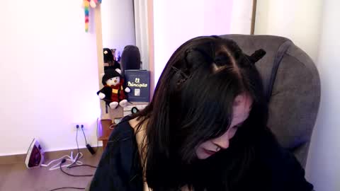 Snapshot of khal_girl chatting on 11/02/25, 02:14 Liss online show from 11/02/25, 02:14