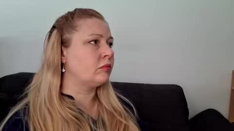 Snapshot of khaleesi0890 chatting on 11/12/25, 10:04 khaleesi0890 online show from 11/12/25, 10:04