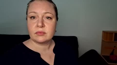 Snapshot of khaleesi0890 chatting on 11/13/25, 08:35 khaleesi0890 online show from 11/13/25, 08:35