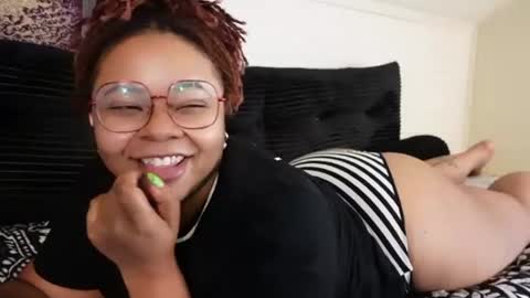 Snapshot of khayaparker chatting on 06/25/26, 02:21 Khaya online show from 06/25/26, 02:21