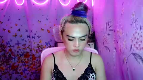 Snapshot of khelani_tsgirl4u chatting on 10/05/25, 05:22 Khelani online show from 10/05/25, 05:22