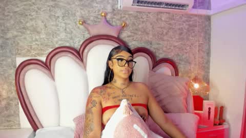 Khelany Isyy  online show from 03/03/26, 02:56