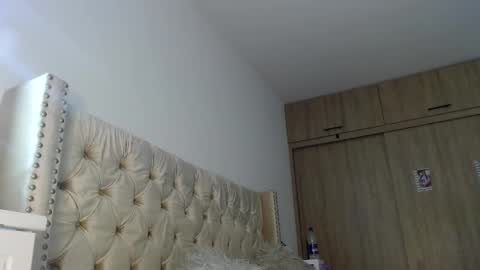 khloe33 online show from 02/16/25, 04:09