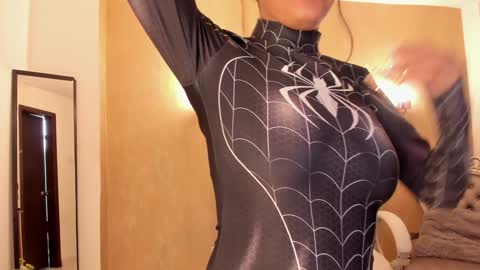 Snapshot of khloe_houston chatting on 01/24/25, 04:49 Khloe online show from 01/24/25, 04:49