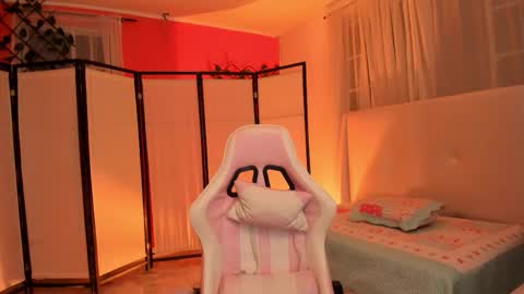 Snapshot of khloe_houston chatting on 11/12/25, 02:34 Khloe online show from 11/12/25, 02:34