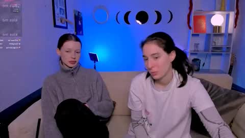 Snapshot of khloebeauty chatting on 02/03/26, 02:53 khloebeauty online show from 02/03/26, 02:53