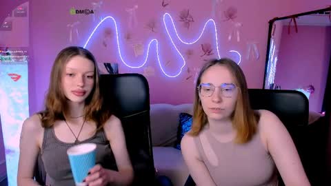 khloebeauty online show from 04/19/26, 07:16