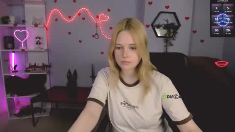 Snapshot of khloebeauty chatting on 05/15/26, 12:23 khloebeauty online show from 05/15/26, 12:23