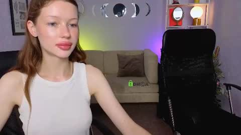 Snapshot of khloebeauty chatting on 06/12/26, 06:01 khloebeauty online show from 06/12/26, 06:01