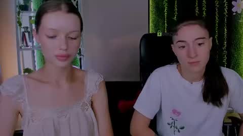 Snapshot of khloebeauty chatting on 07/31/26, 12:26 khloebeauty online show from 07/31/26, 12:26