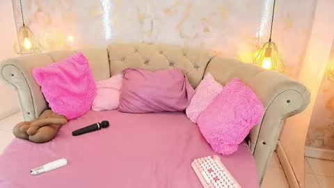 Snapshot of khloeblake chatting on 02/05/26, 05:34 Khloe online show from 02/05/26, 05:34