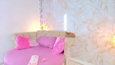 Khloe online show from 06/10/26, 05:39