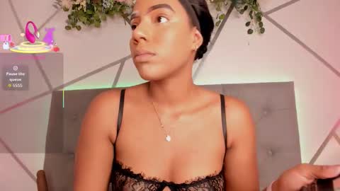 Snapshot of khloerosee chatting on 02/11/26, 08:25 khloerosee online show from 02/11/26, 08:25