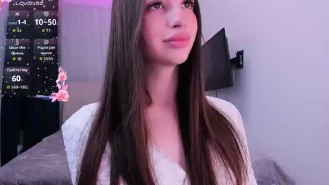 Snapshot of khloeyourangel chatting on 09/26/25, 07:40 Khloe online show from 09/26/25, 07:40