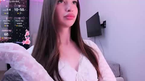 Snapshot of khloeyourangel chatting on 09/28/25, 06:35 Khloe online show from 09/28/25, 06:35