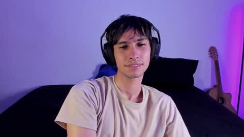 khozler_ online show from 02/11/25, 05:37