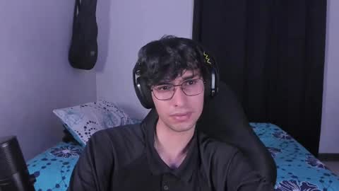 khozler_ online show from 09/19/25, 11:38