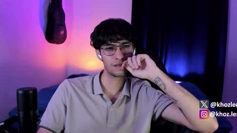 khozler_ online show from 11/23/25, 03:39