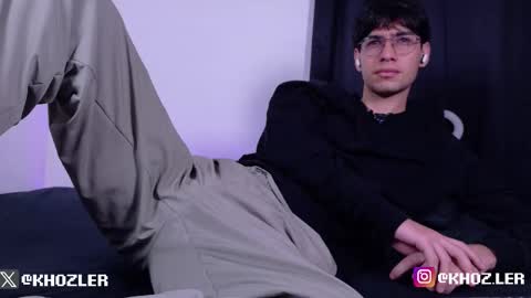 Snapshot of khozler_ chatting on 01/15/26, 02:10 khozler_ online show from 01/15/26, 02:10
