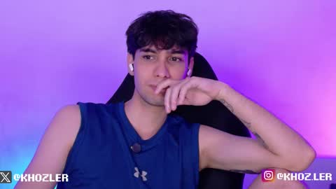 Snapshot of khozler_ chatting on 01/19/26, 01:42 khozler_ online show from 01/19/26, 01:42