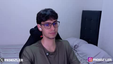 Snapshot of khozler_ chatting on 03/17/26, 02:16 khozler_ online show from 03/17/26, 02:16