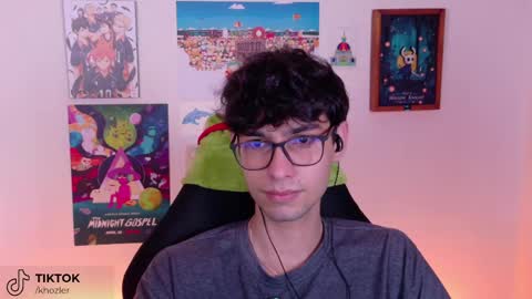 Snapshot of khozler_ chatting on 04/26/26, 02:42 khozler_ online show from 04/26/26, 02:42