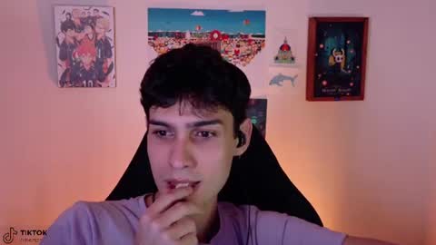 Snapshot of khozler_ chatting on 06/17/26, 02:03 khozler_ online show from 06/17/26, 02:03