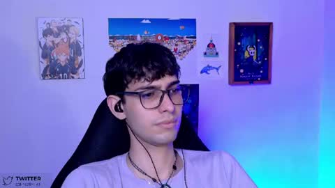 Snapshot of khozler_ chatting on 06/30/26, 02:12 khozler_ online show from 06/30/26, 02:12