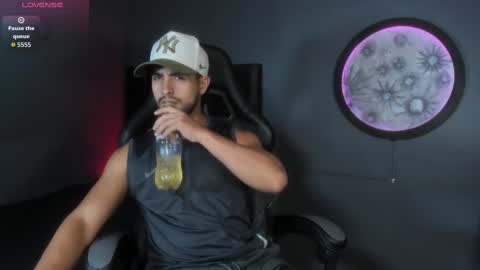 Snapshot of khriss_brown chatting on 11/18/25, 08:46 Khriss brown online show from 11/18/25, 08:46