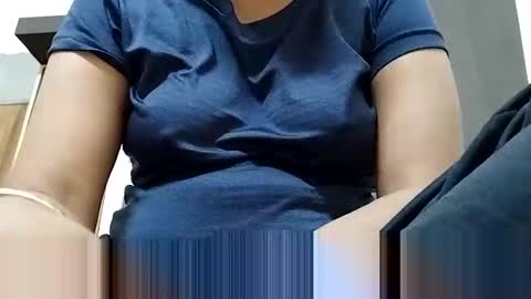 khushisinghh online show from 12/23/24, 04:17