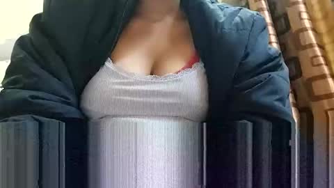 khushisinghh online show from 01/12/25, 03:46