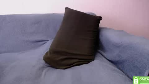 Hey Im Ivan everyday online 9am to 6pm 6 GMT Help me Reach K FollowerslPut your finger up  online show from 03/21/26, 08:19