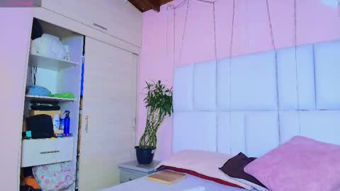    N         M online show from 03/03/25, 11:33