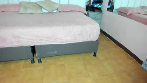    N         M online show from 10/03/25, 11:29