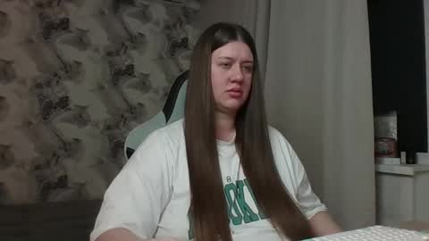 kianna_dior_ online show from 02/18/26, 12:12