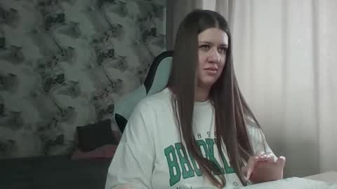 kianna_dior_ online show from 03/07/26, 10:12