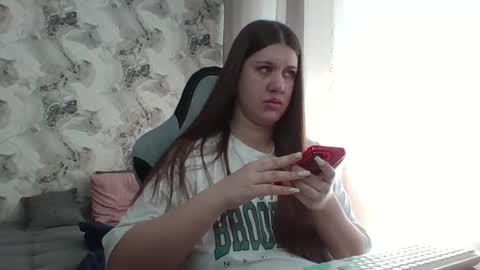 kianna_dior_ online show from 03/28/26, 09:42