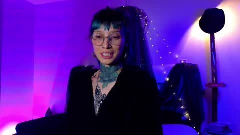 Snapshot of kiannamills chatting on 10/06/25, 01:25 Kianna online show from 10/06/25, 01:25