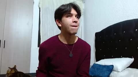 Adrian  Chlloe online show from 09/26/25, 02:37