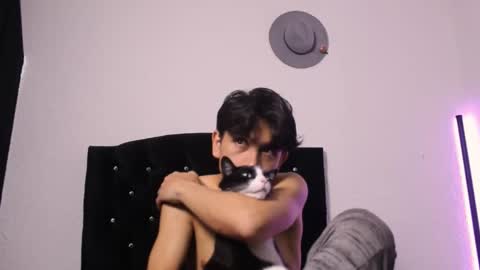 Adrian  Chlloe online show from 11/04/25, 04:17