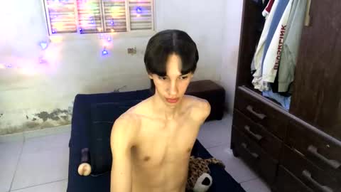 Snapshot of kiantwink chatting on 01/07/25, 06:16 kiantwink online show from 01/07/25, 06:16