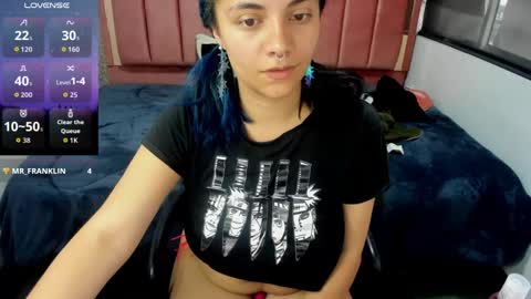 kiara Cruz online show from 09/26/25, 08:24