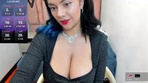 kiara Cruz online show from 10/20/25, 08:42