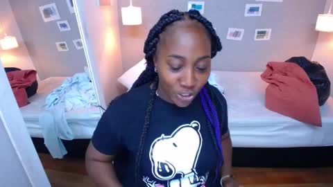 Snapshot of kiara_evanss chatting on 03/04/25, 08:38 Kiara online show from 03/04/25, 08:38