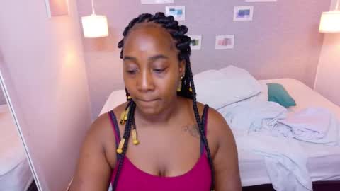Snapshot of kiara_evanss chatting on 09/18/25, 11:29 Kiara online show from 09/18/25, 11:29