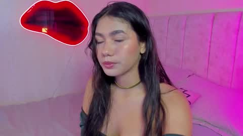 Snapshot of kiara_violet_ chatting on 03/04/26, 12:22 Kiara online show from 03/04/26, 12:22