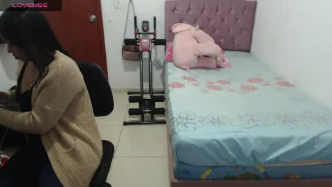 Kiara online show from 12/22/24, 12:17