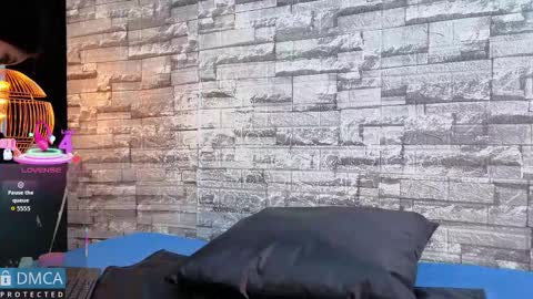 Kiara Zahiri online show from 11/21/25, 11:09