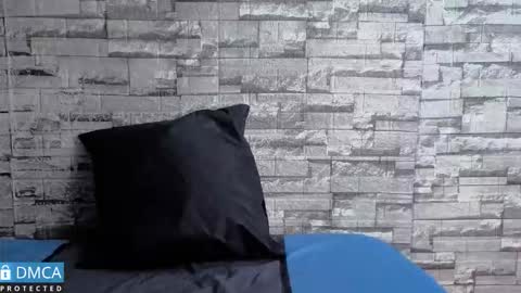 Kiara Zahiri online show from 12/02/25, 11:04